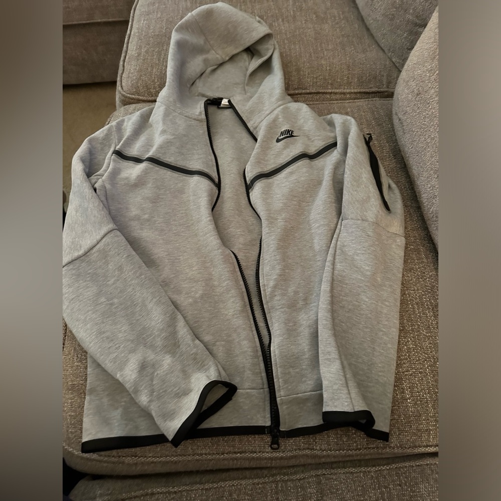 Men’s Nike sweatsuit